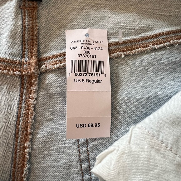 American Eagle Strigio Mom Jean - Picture 3 of 16